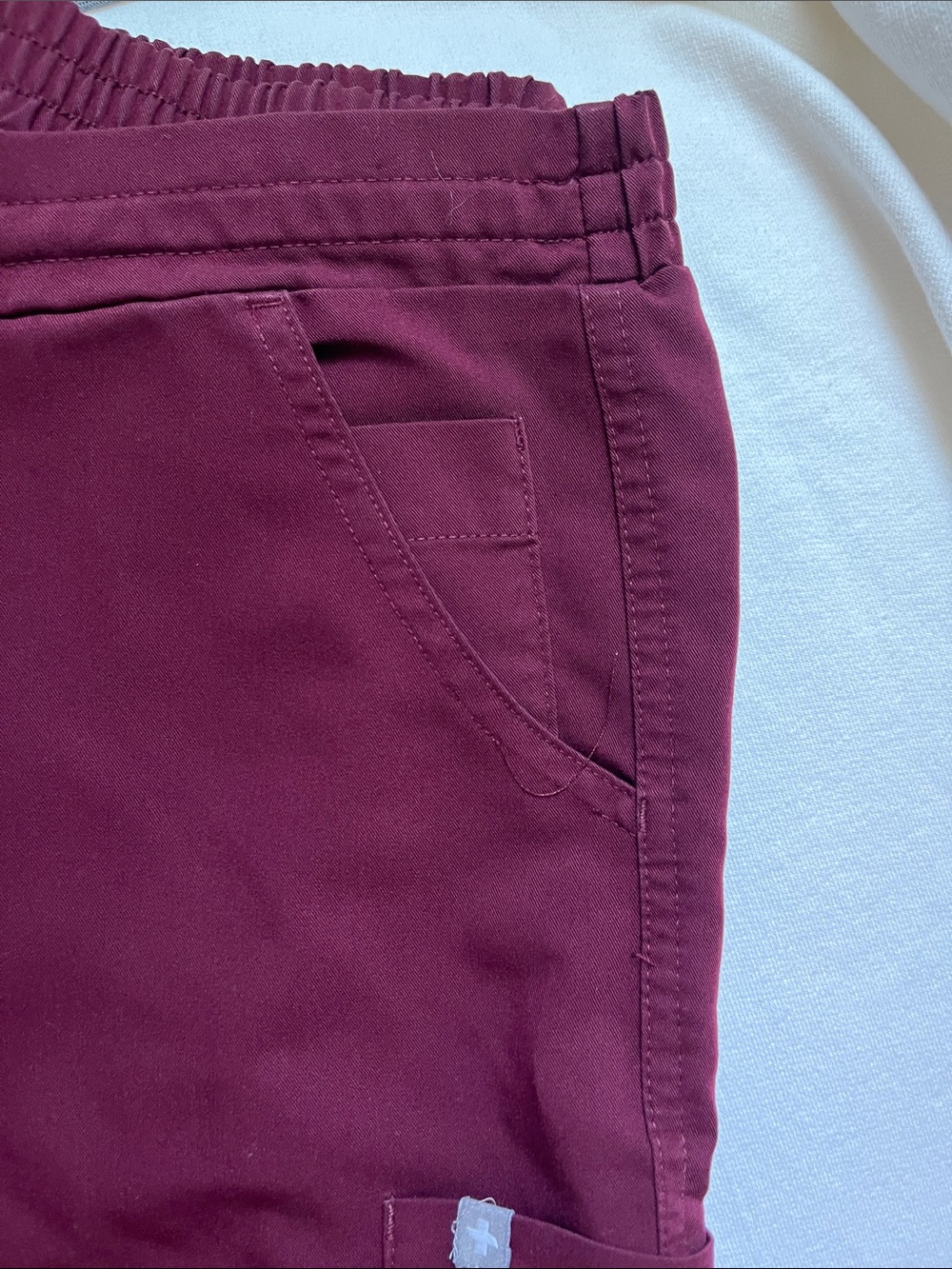 FIGS Scrub Set Burgundy S/SP - Picture 5 of 7